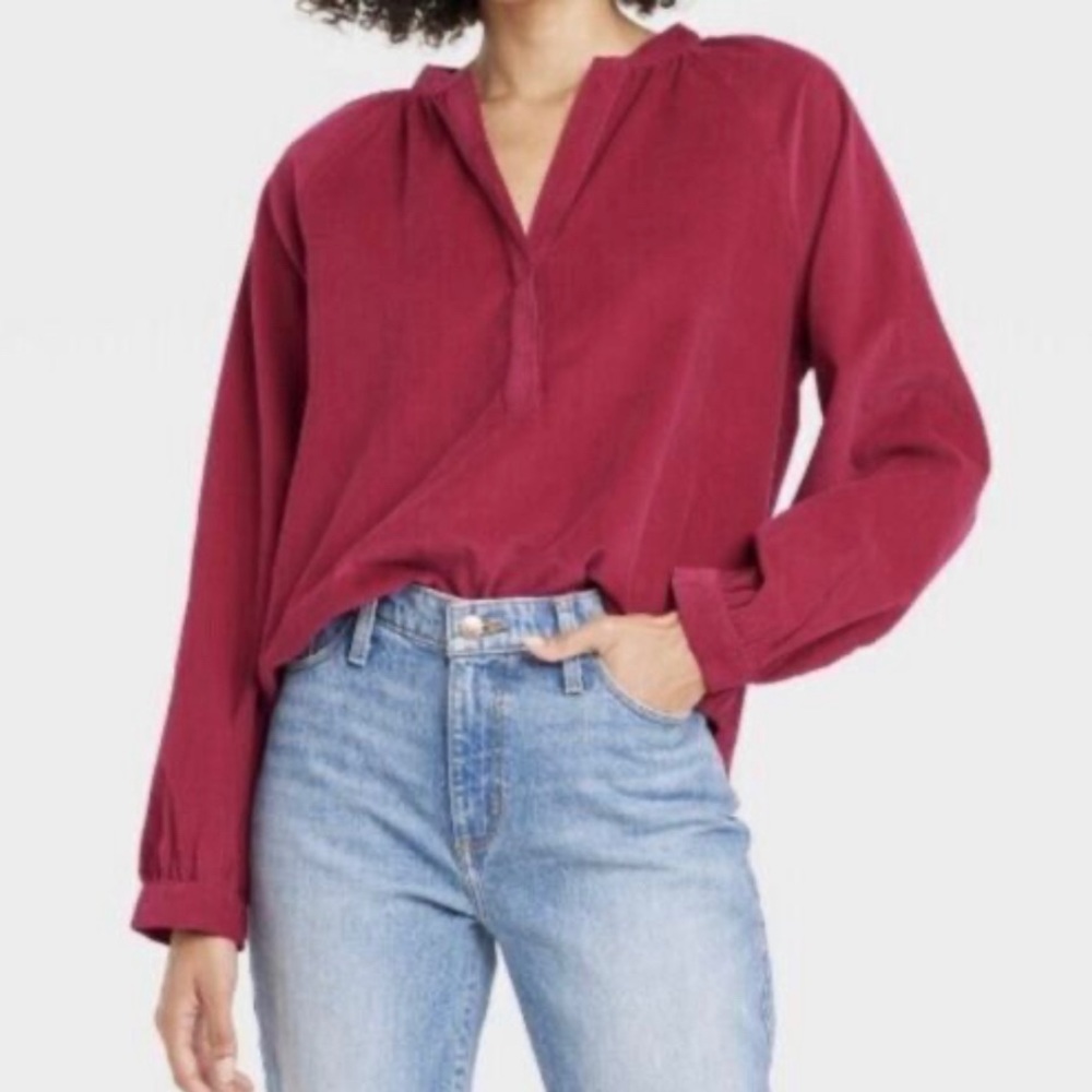 Universal Thread Women’s Burgundy Red Corduroy Blouse size Small EUC long sleeve